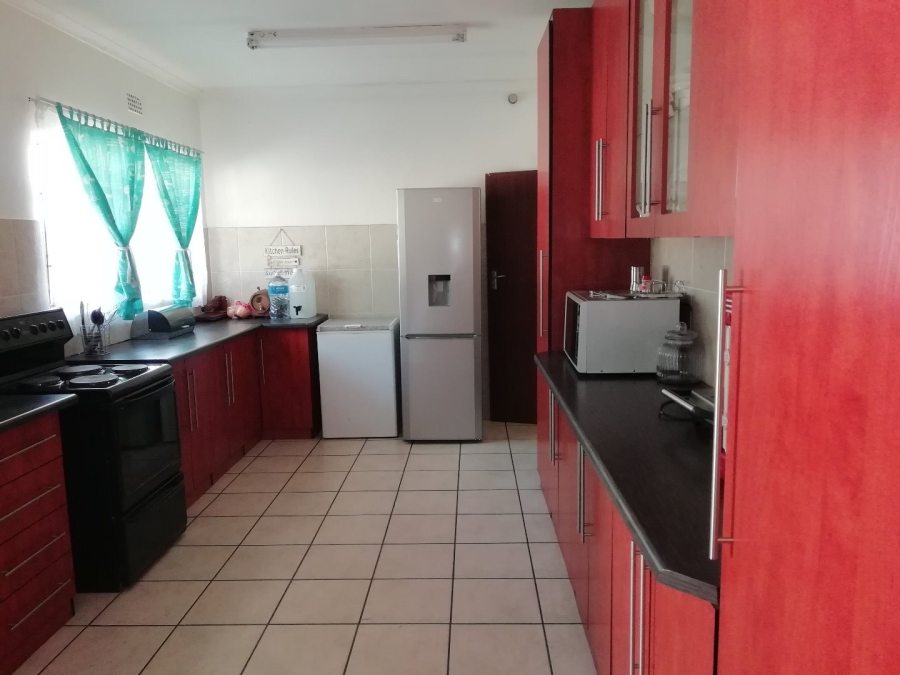 4 Bedroom Property for Sale in Roodia Free State